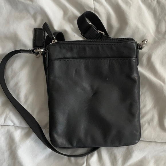 Coach crossbody - Picture 2 of 2